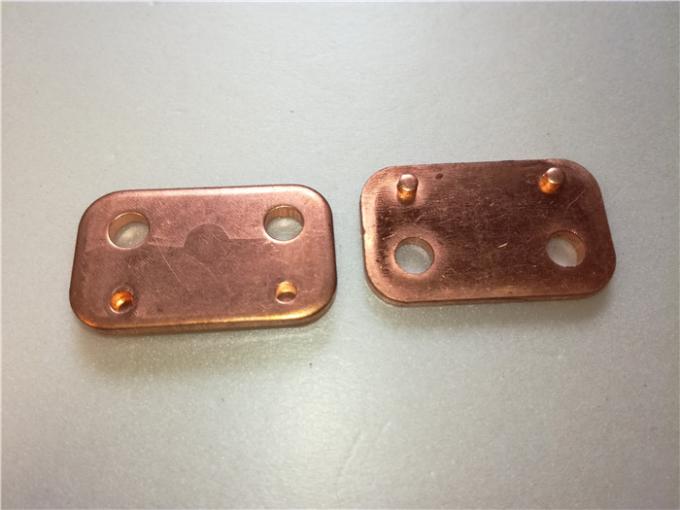 純粋な銅は部品、ブランクの進歩的な薄板金のダイスを押す金属に付けます  1