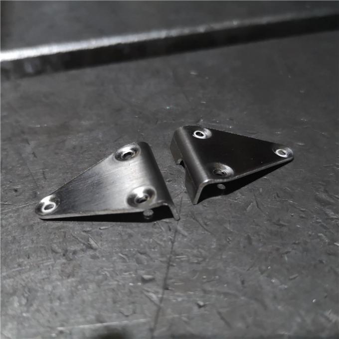 差し込みプラグ盤ハウジングのための部品OEMを押すSUS304鋼鉄処理の金属 0